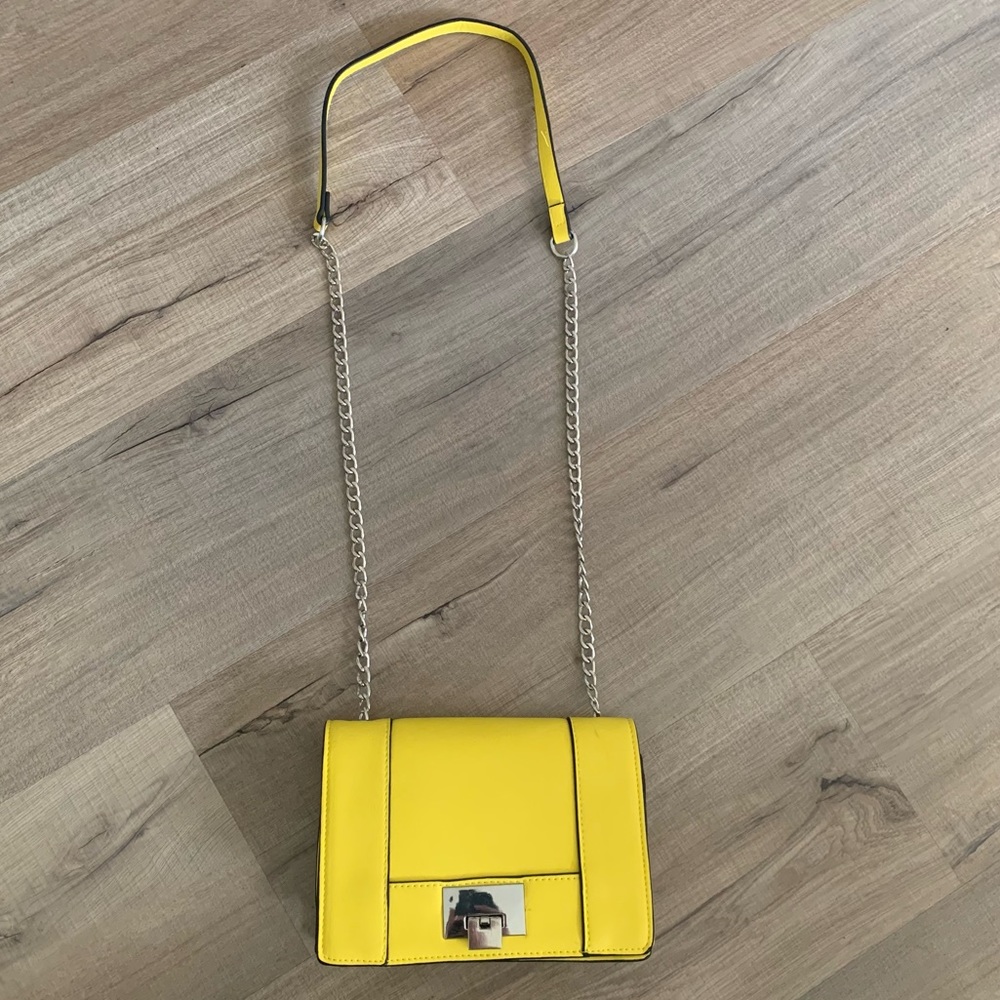 Stradivarius Yellow Purse - Picture 2 of 8